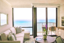 Living area of Halepuna Suite