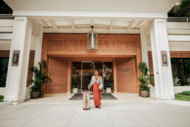 Entryway of Halepuna with a traveler