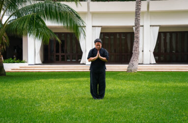 Walking Meditation at Halekulani