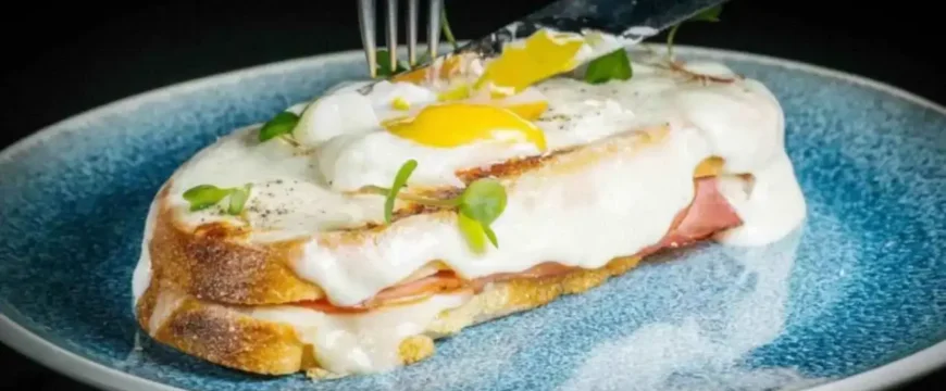 Breakfast tartine at Umi