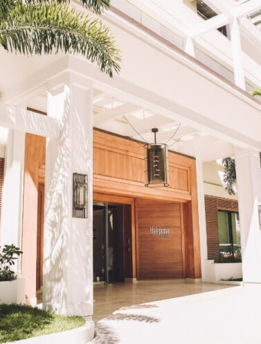 Entryway at Halepuna